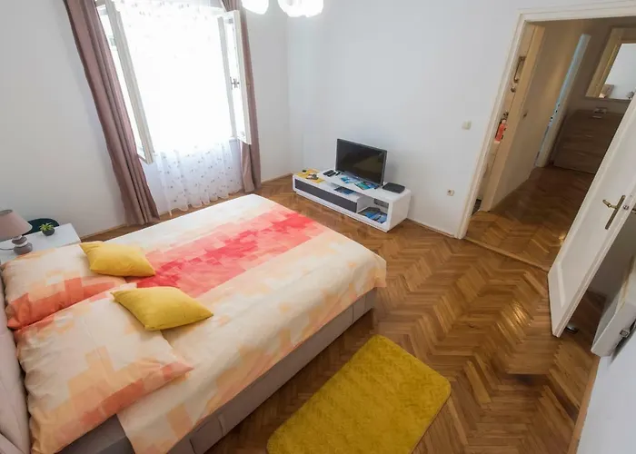 Апартаменты T&m With Parking In The Old Town *