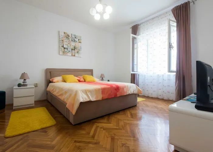 Апартаменты T&m With Parking In The Old Town