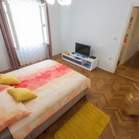 Apartment T&m With Parking In The Old Town *