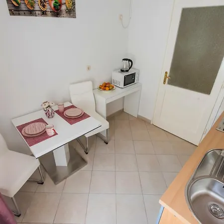 T&m With Parking In The Old Town Apartment Zadar