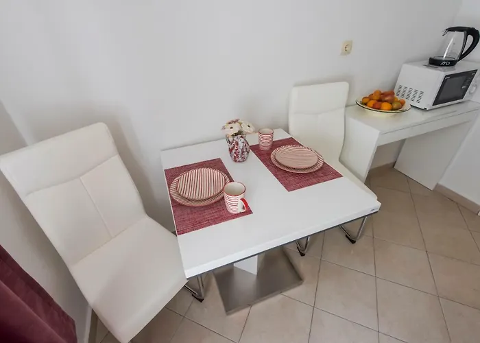 T&m With Parking In The Old Town *