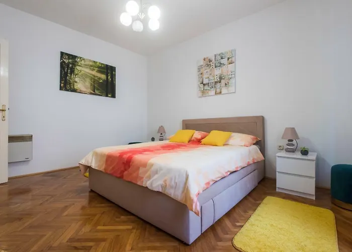 Apartman T&m With Parking In The Old Town