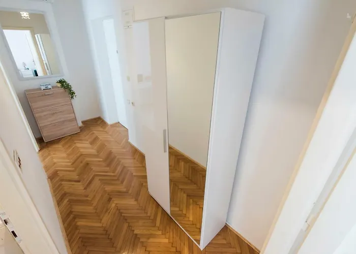 T&m With Parking In The Old Town * Zára